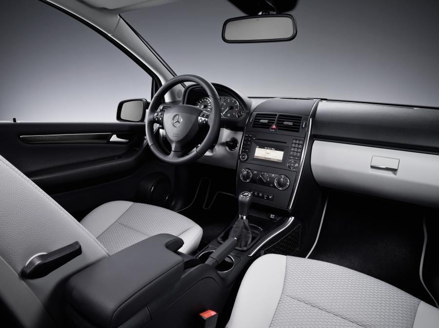  Mercedes-Benz A-Class Special Edition 2009 года  (фото 17 из 27)